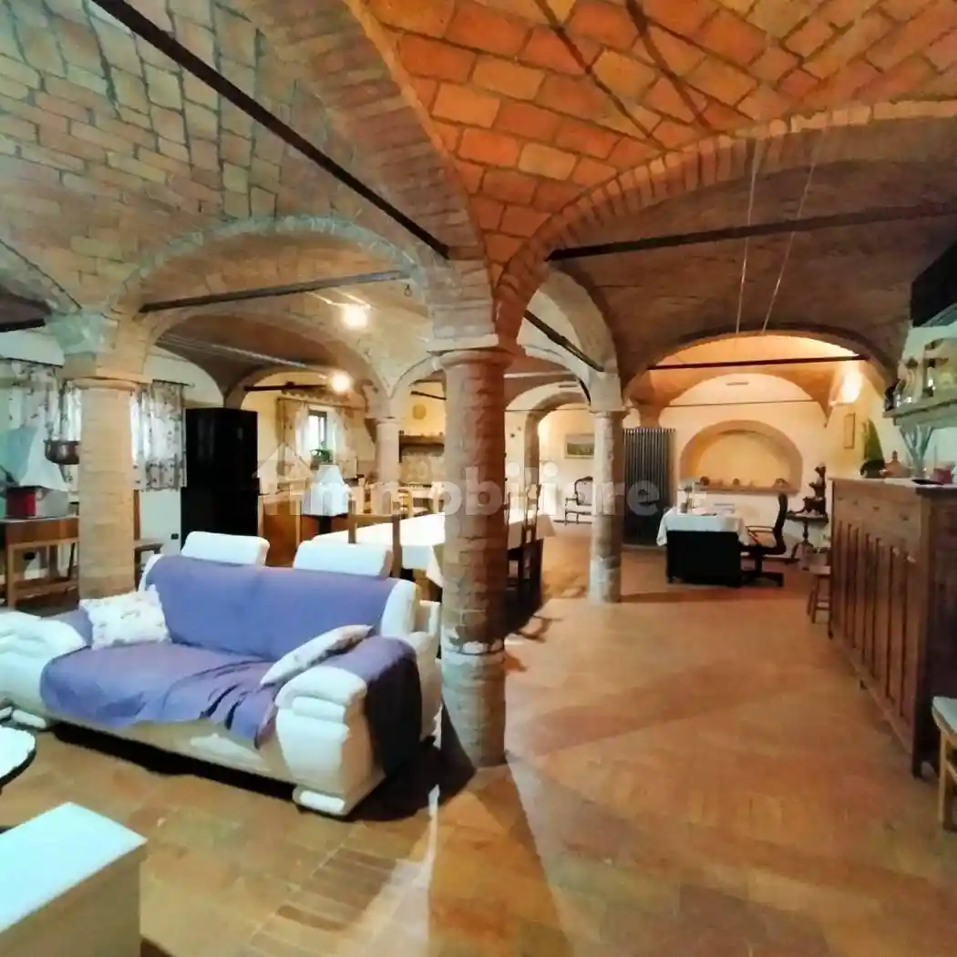 Rustico - Casale in vendita a Brescello