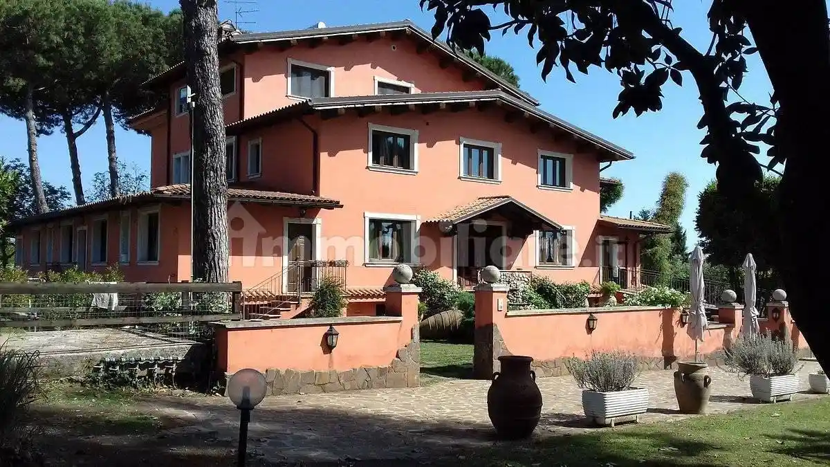 Palazzo - Edificio in vendita a Palestrina