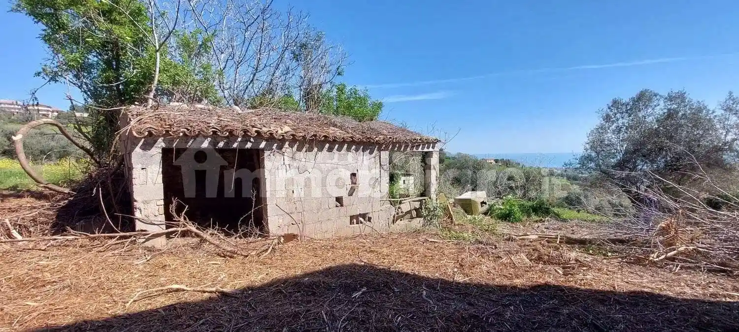 Villa unifamiliare, da ristrutturare, 880 m², Colonnella - foto 3