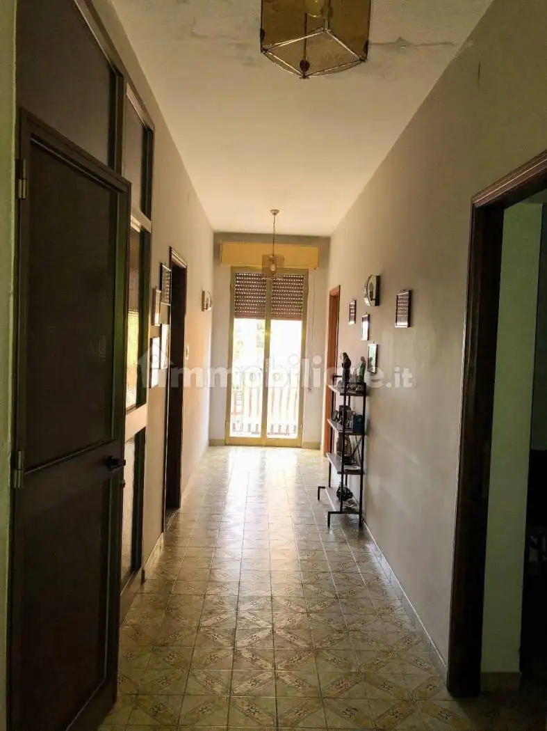 Palazzo - Edificio in vendita a Laureana di Borrello