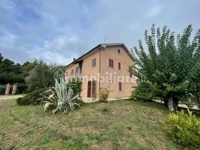 Villa in vendita a Trecastelli