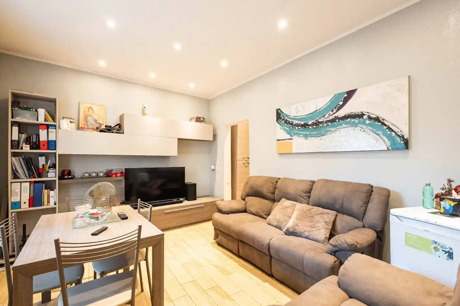 Appartamento in vendita a Carugo