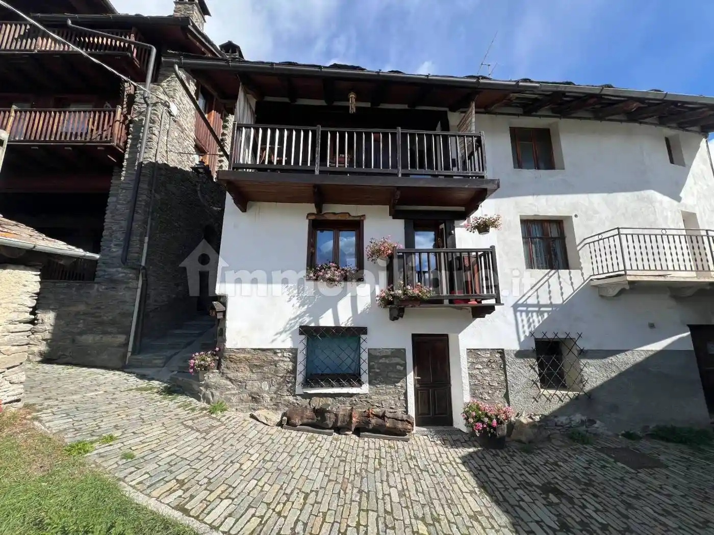 Casa indipendente in vendita a La Salle