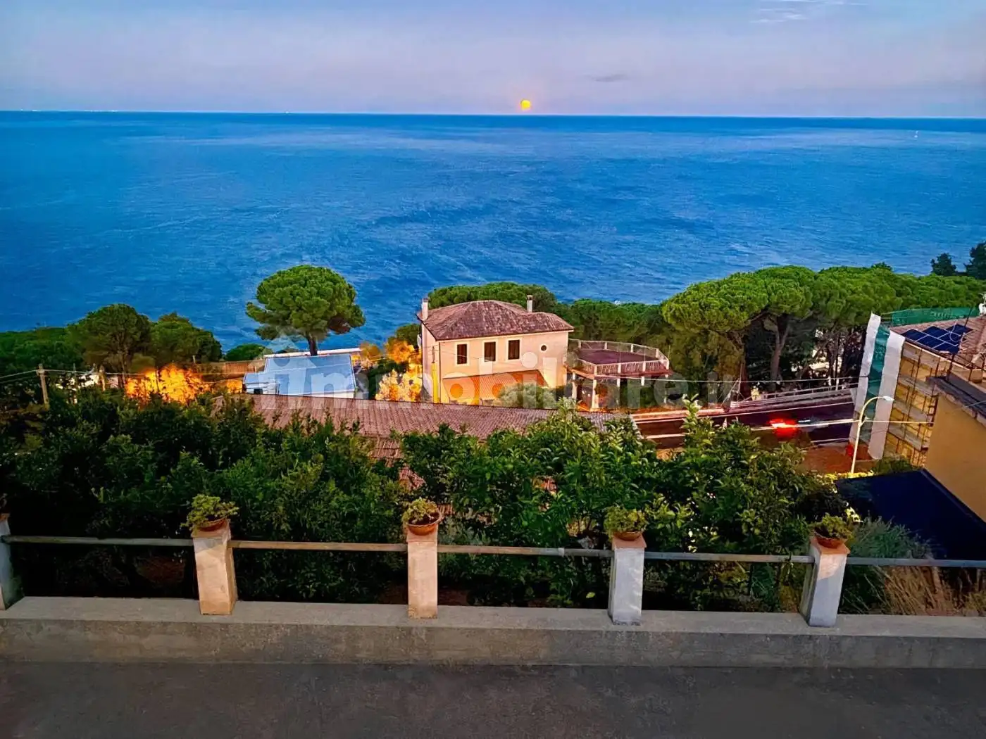 Appartamento in affitto a Stalettì