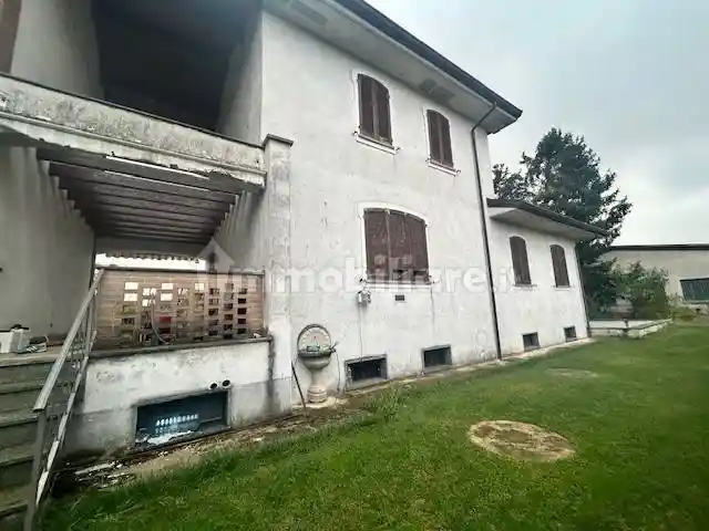 Villa in vendita a Cassolnovo