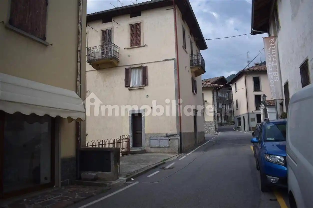 Appartamento in vendita a Serina