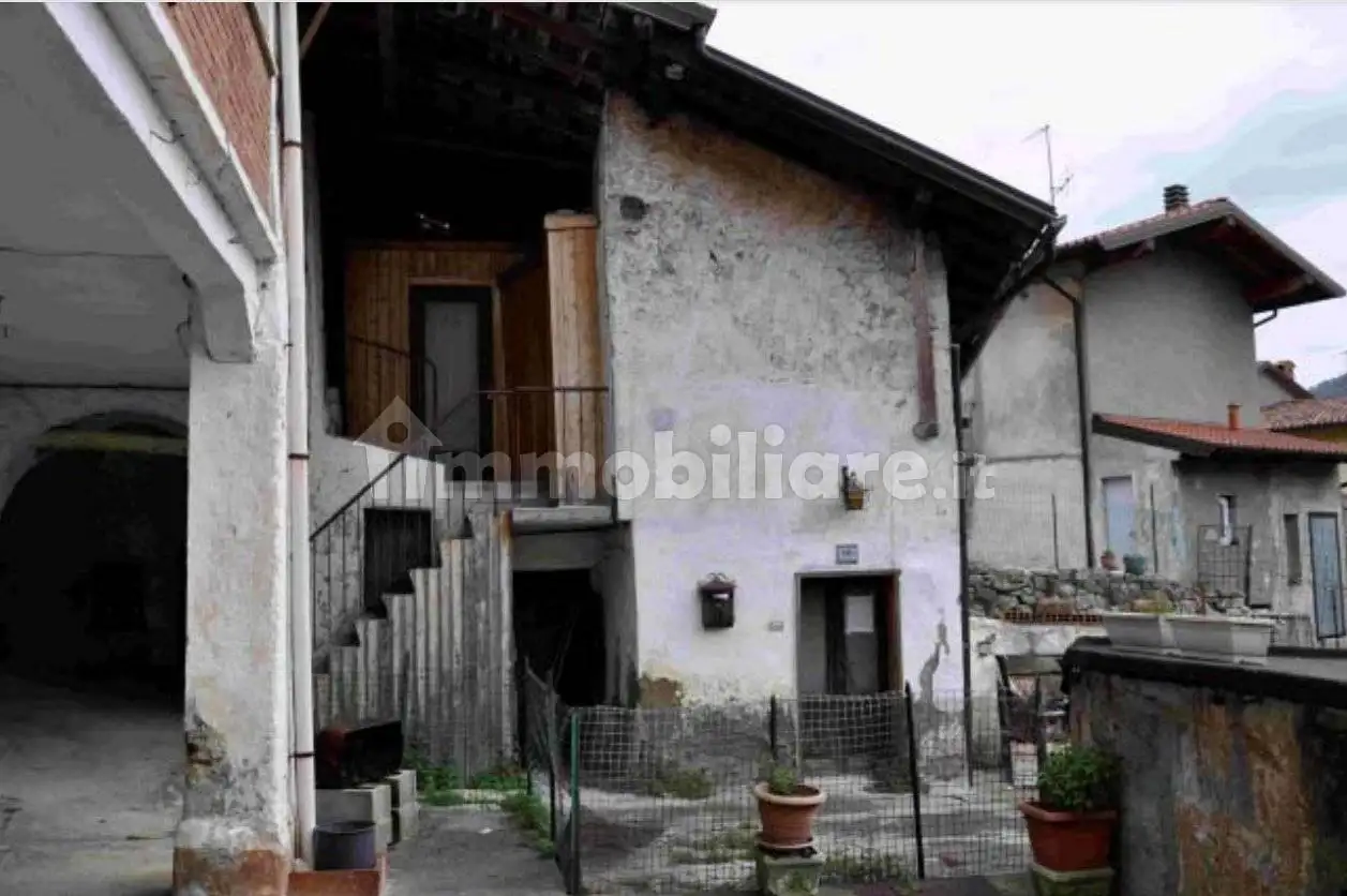 Casa indipendente in asta a Vigolo