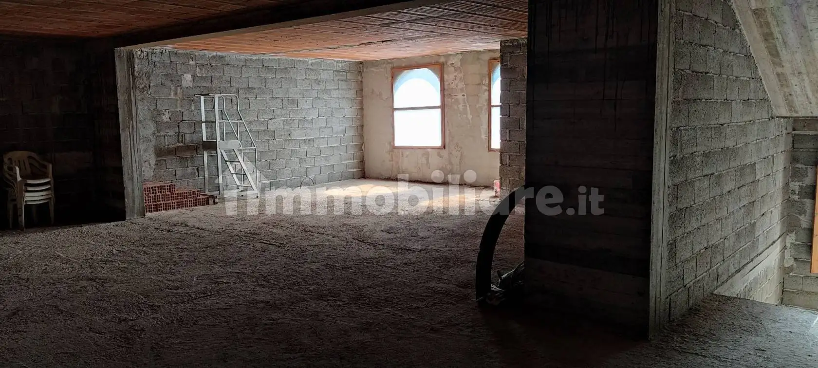 Palazzo - Edificio in vendita a Ploaghe