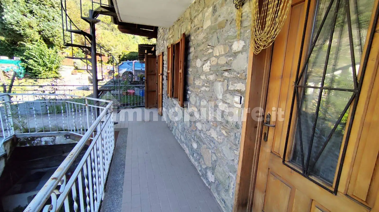 Terratetto unifamiliare frazione Sisan 15, Centro, Arnad - foto 2