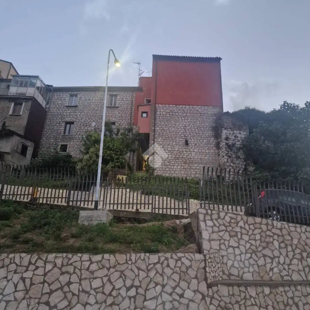 Casa indipendente in vendita a Campoli del Monte Taburno