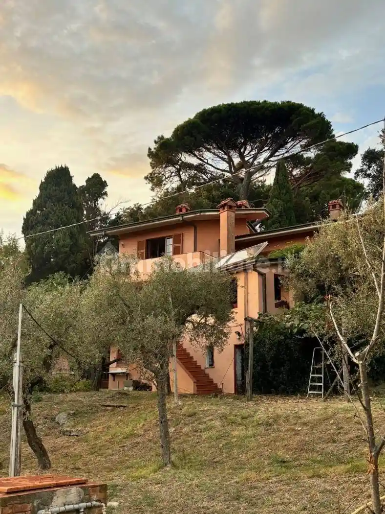 Villa in vendita a Fosdinovo