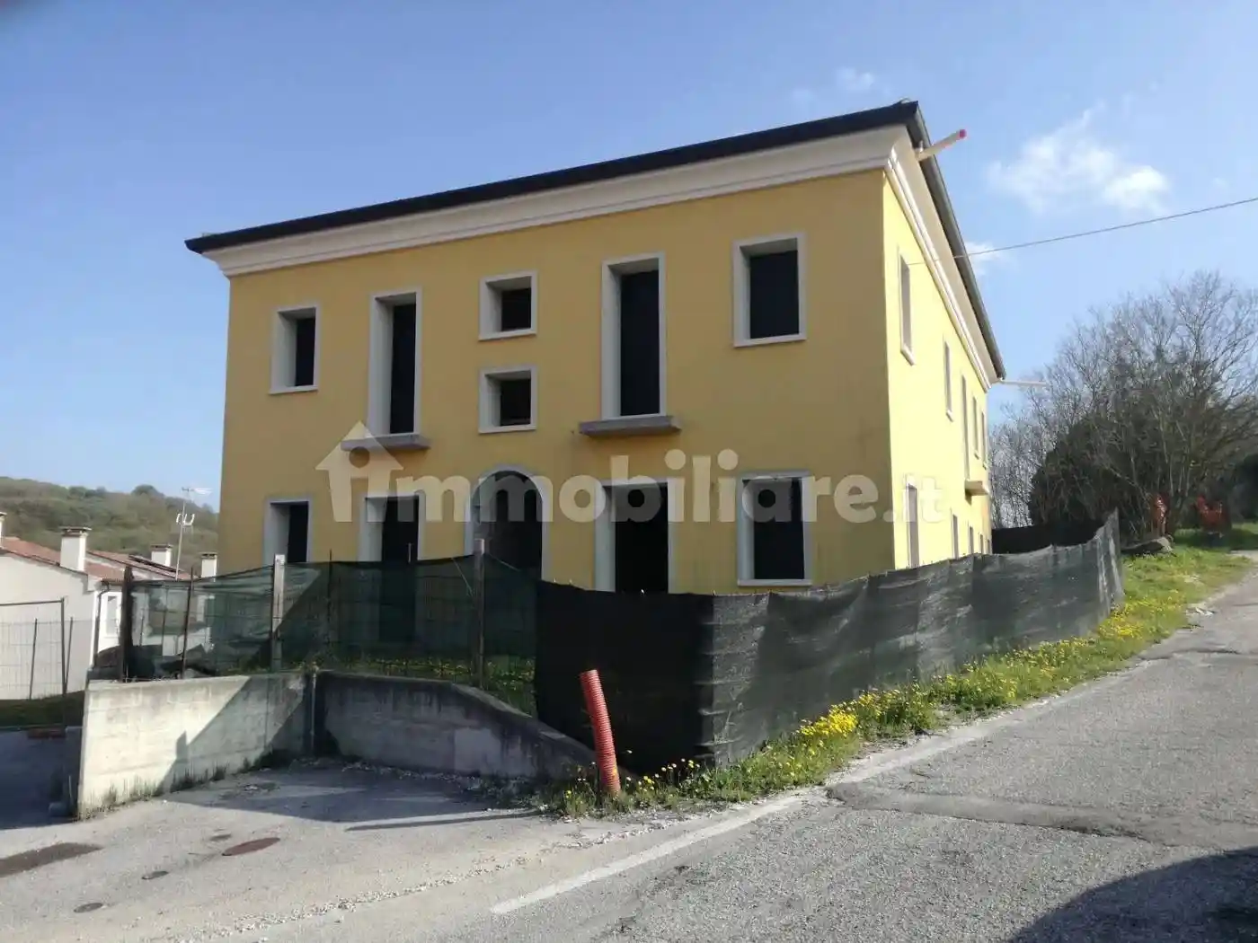 Palazzo - Edificio in vendita a Lozzo Atestino