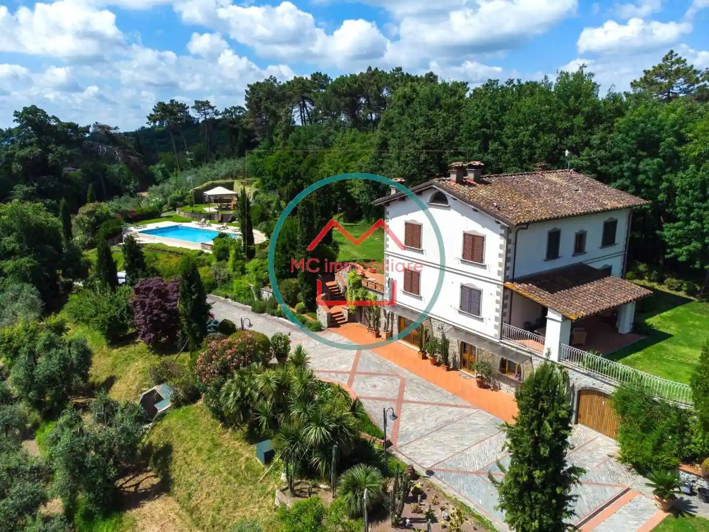Villa in vendita a Massa e Cozzile