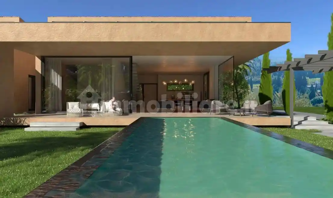 Villa in vendita a Manerba del Garda