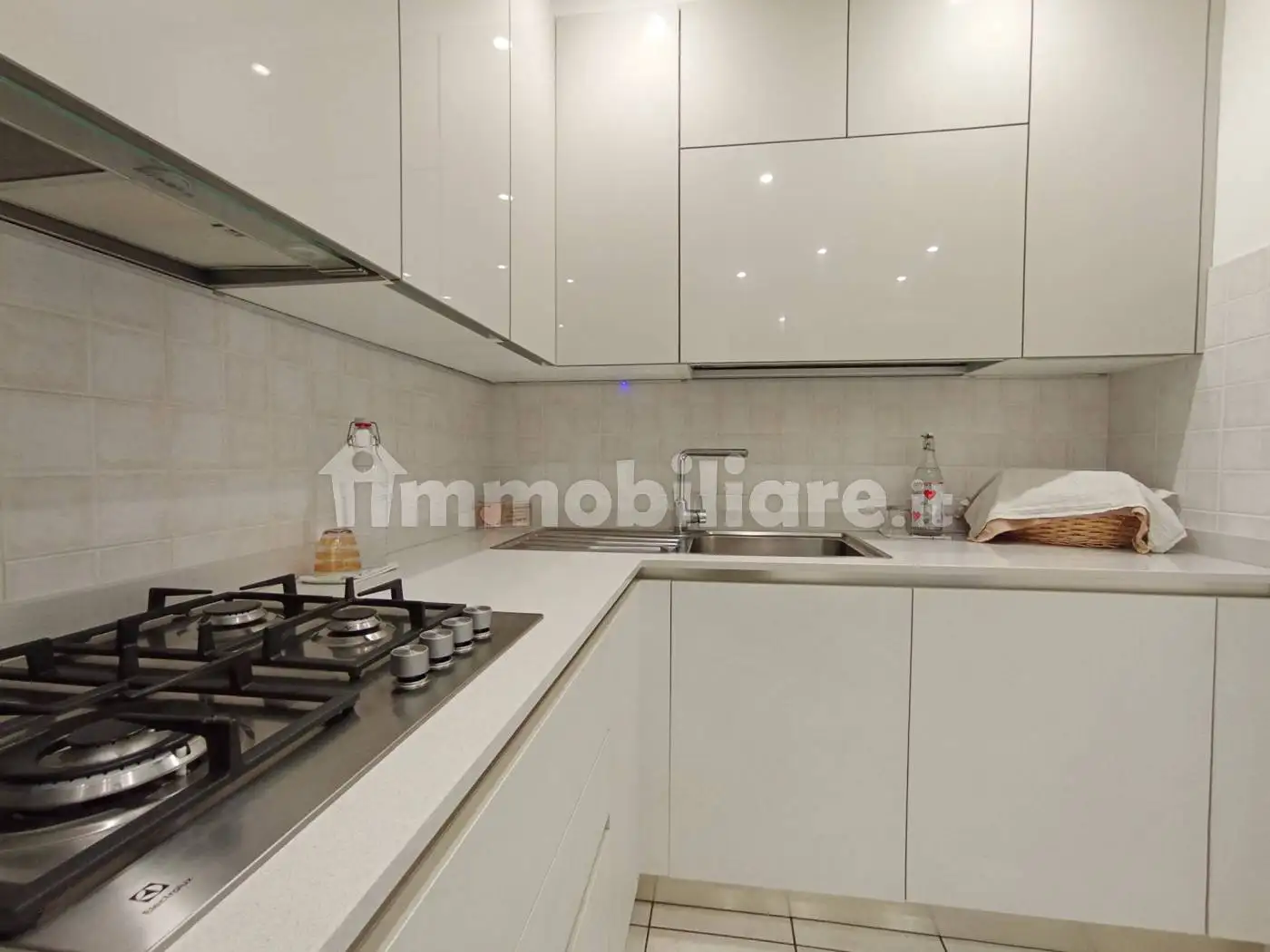 Trilocale via Mornago 5d, Centro, San Fermo della Battaglia - foto 3