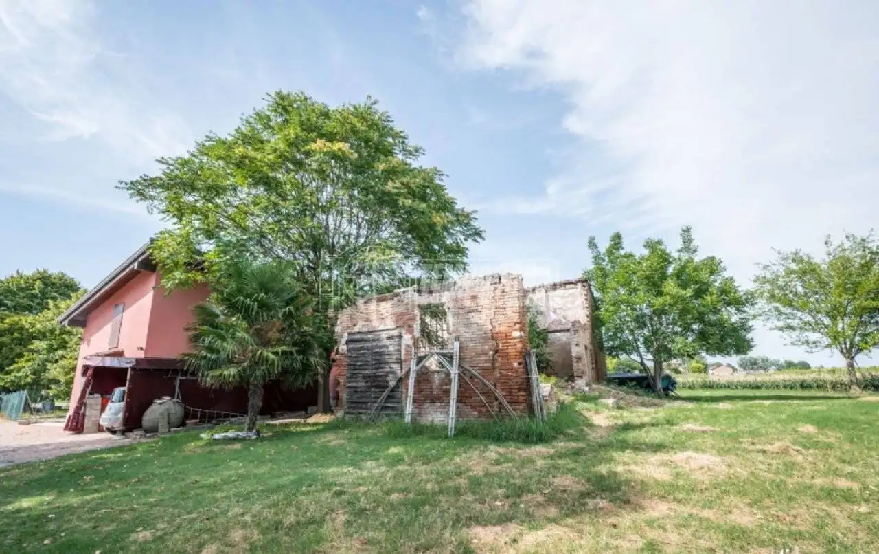 Rustico - Casale in vendita a San Giovanni in Persiceto