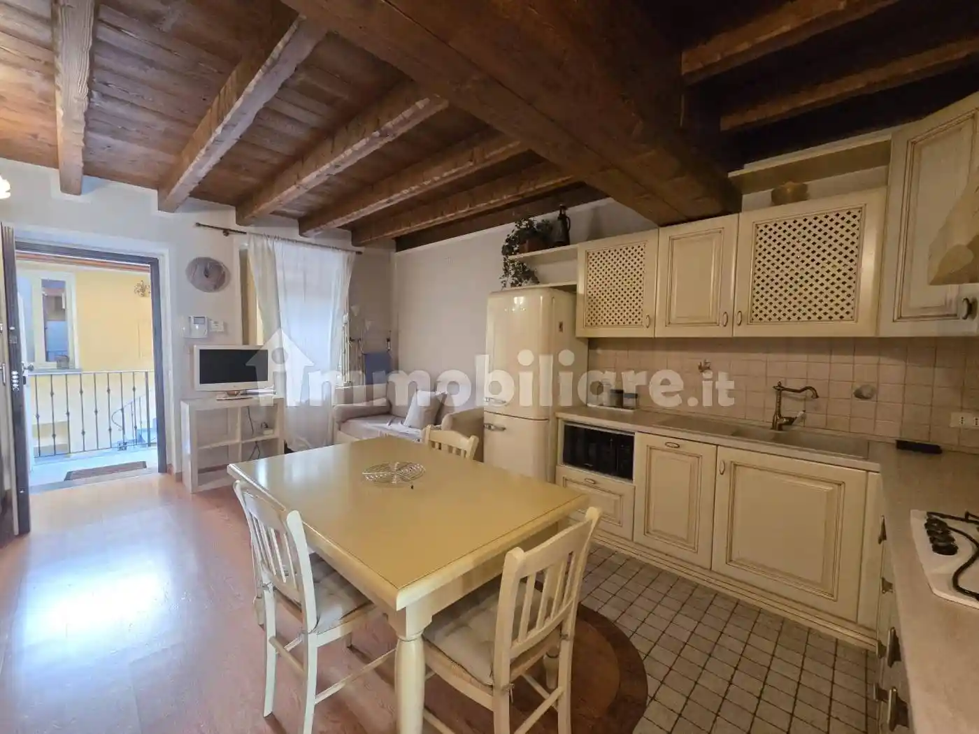 Appartamento in affitto a Salò