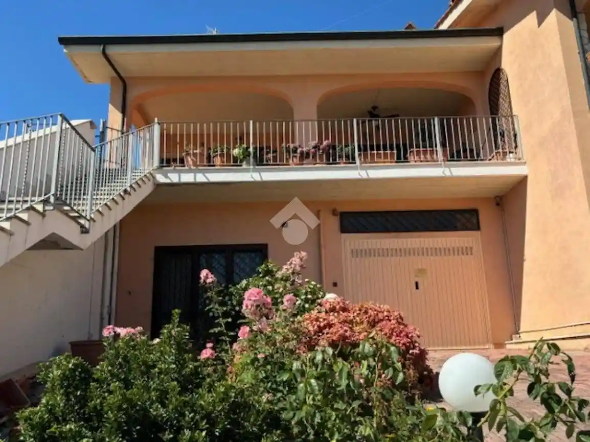 Villa bifamiliare via Nettuno 17, Parco Azzurro, Guidonia Montecelio - foto 5