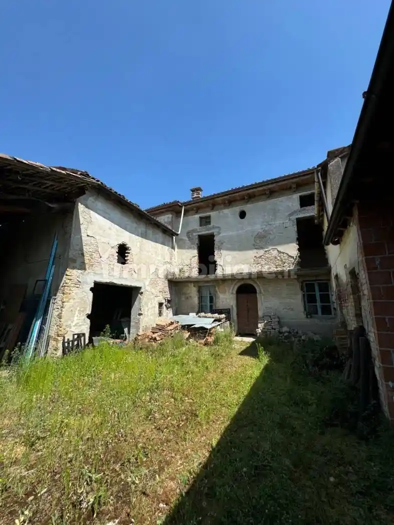 Rustico - Casale in vendita a Castell'Arquato