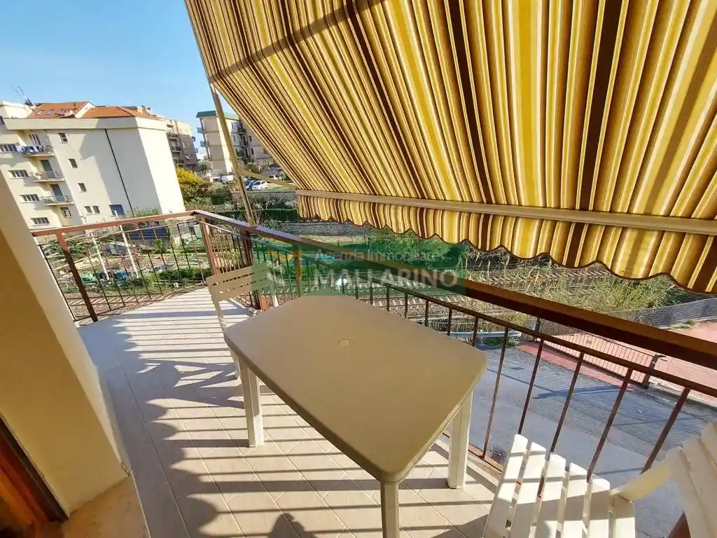 Appartamento in affitto a Finale Ligure