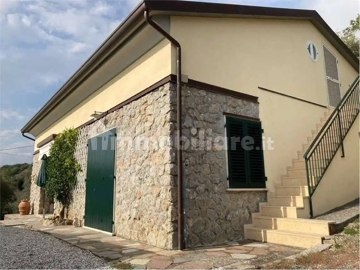 Casa indipendente in vendita a Castelnuovo Magra