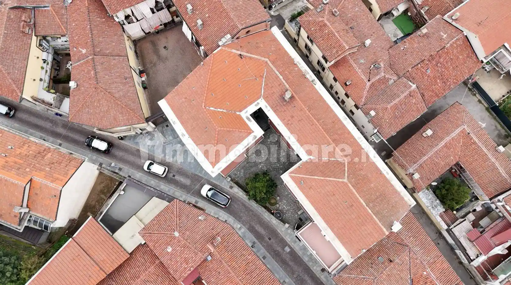 Palazzo - Edificio in vendita a Chieri