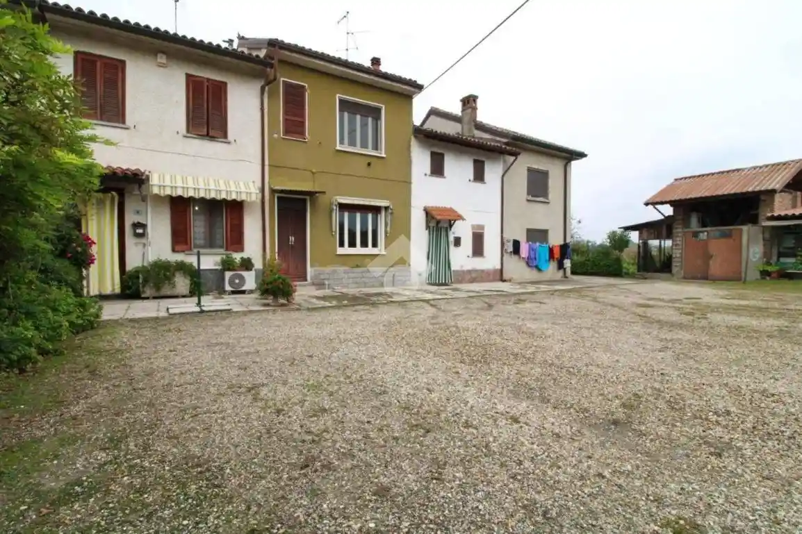 Rustico - Casale in vendita a Travacò Siccomario