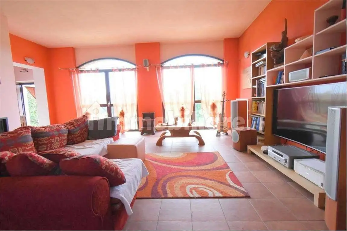 Casa indipendente in vendita a Santo Stefano Roero