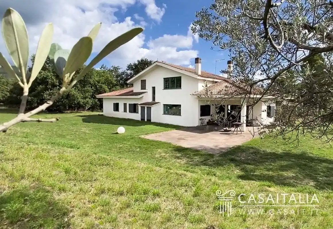 Villa in vendita a Vetralla