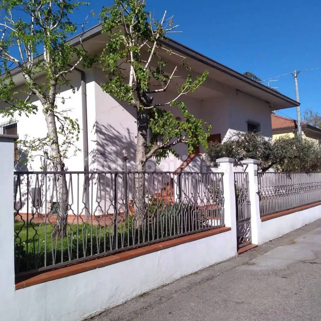 Villa in vendita a Forlimpopoli