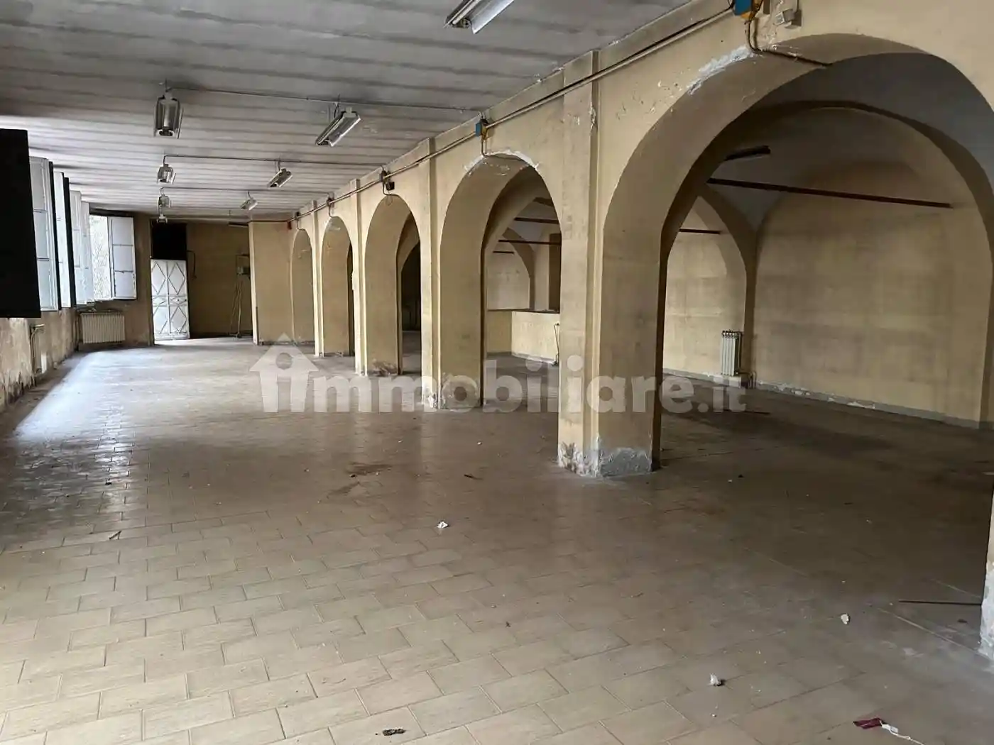 Palazzo - Edificio in vendita a Torino