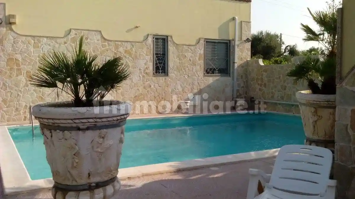 Villa in vendita a Villa Castelli