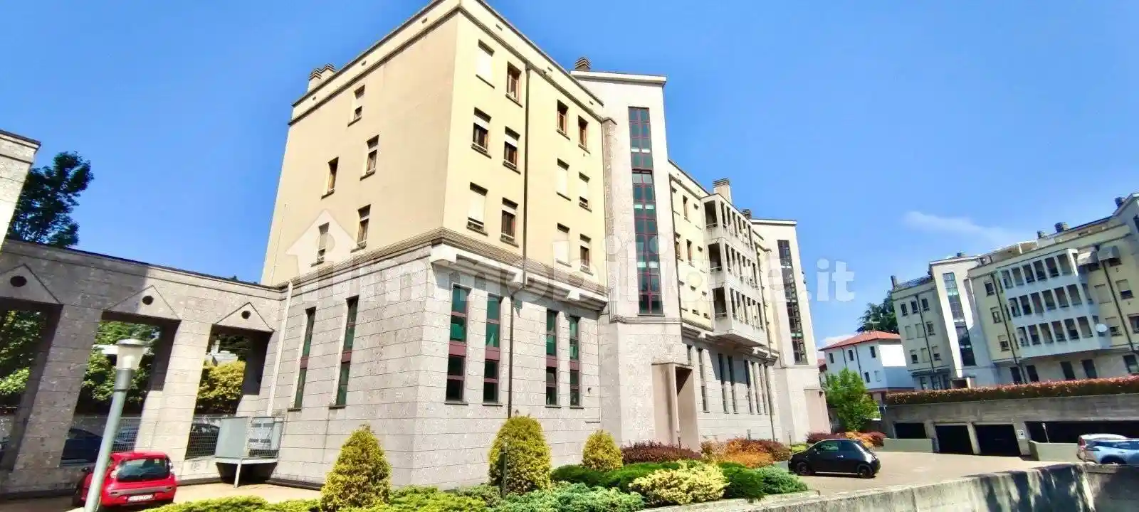 Palazzo - Edificio in vendita a Gallarate