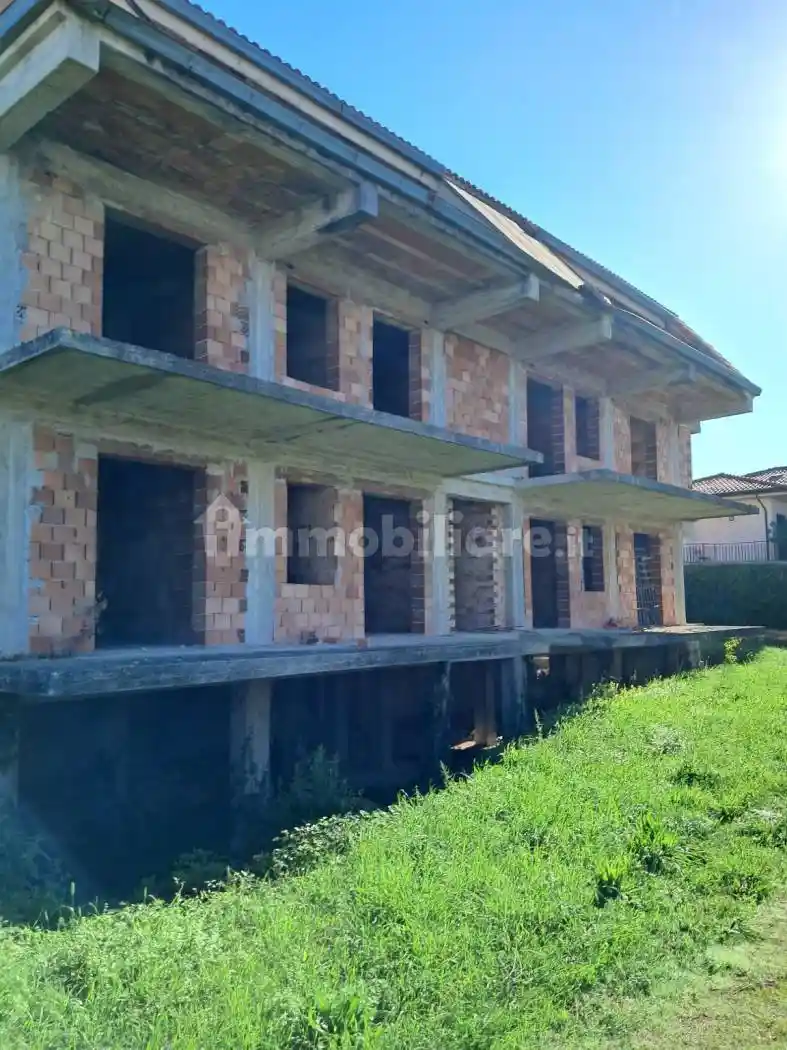 Rustico - Casale in vendita a Cervaro