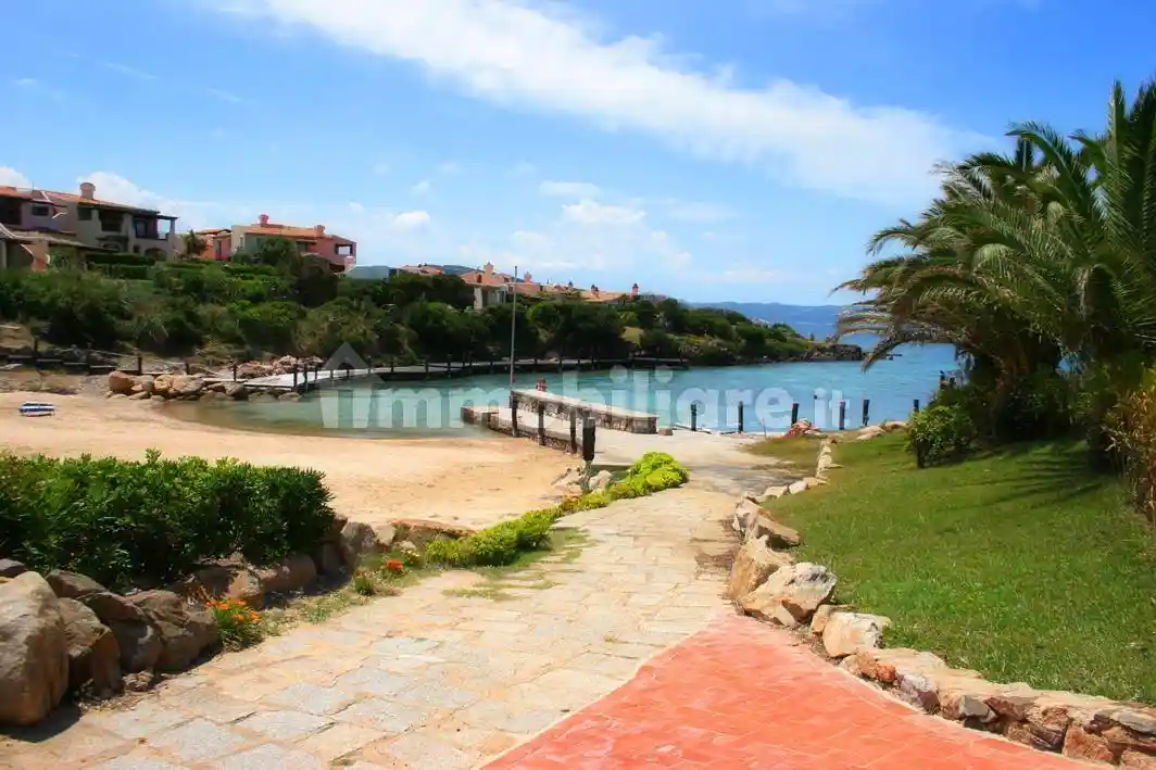 Appartamento in vendita a Arzachena