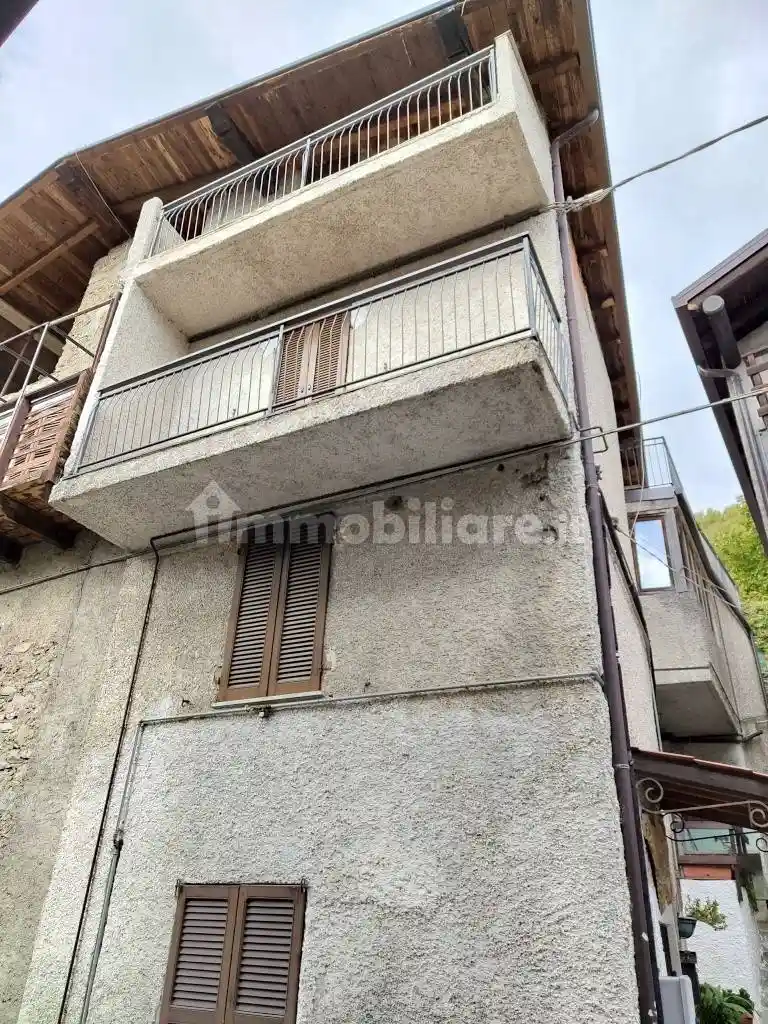 Appartamento in vendita a Berbenno di Valtellina