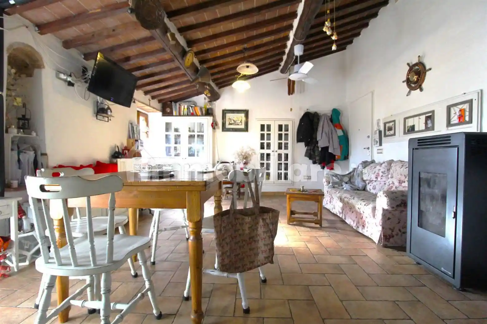 Appartamento in vendita a Casole d'Elsa