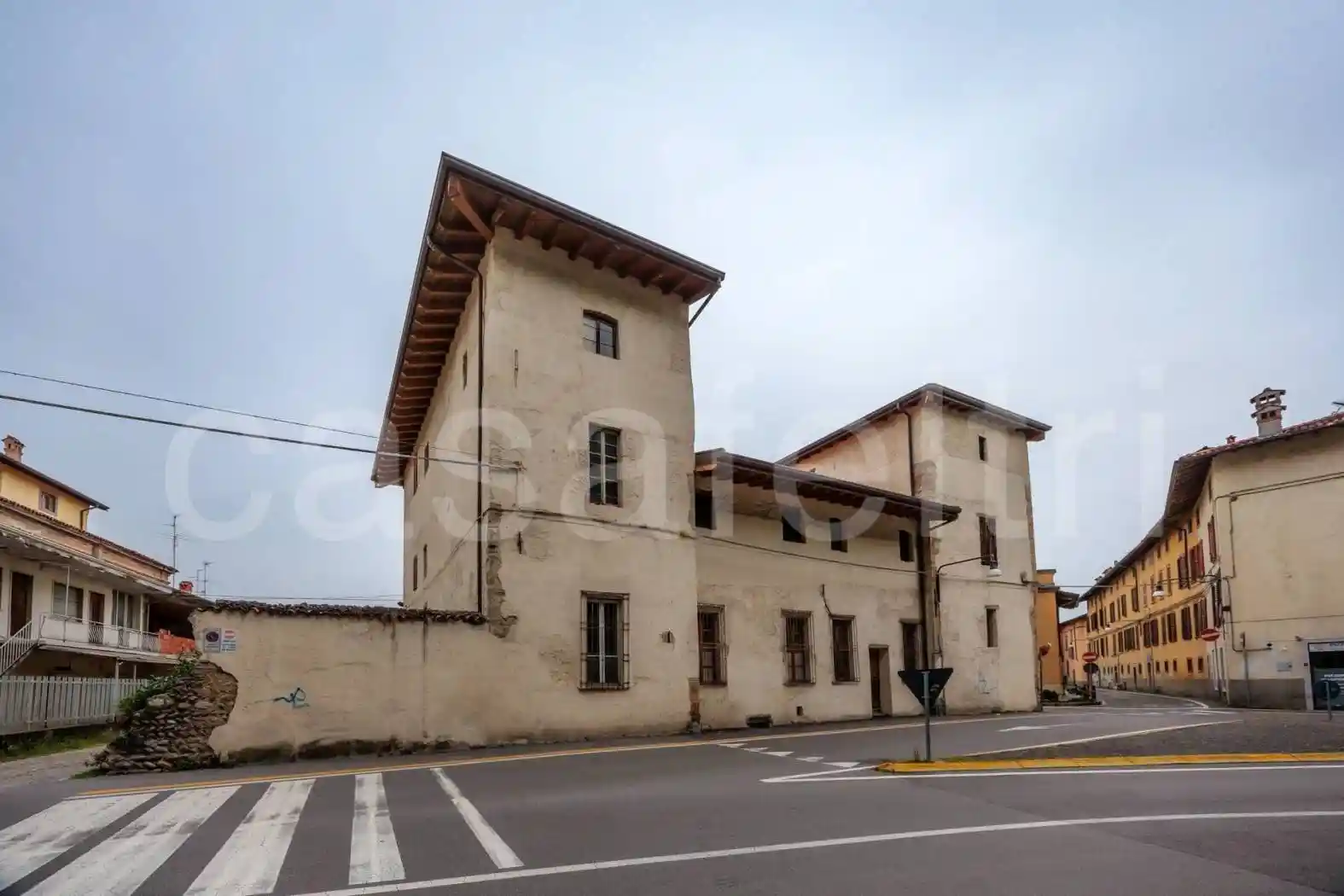 Palazzo - Edificio in vendita a Stezzano