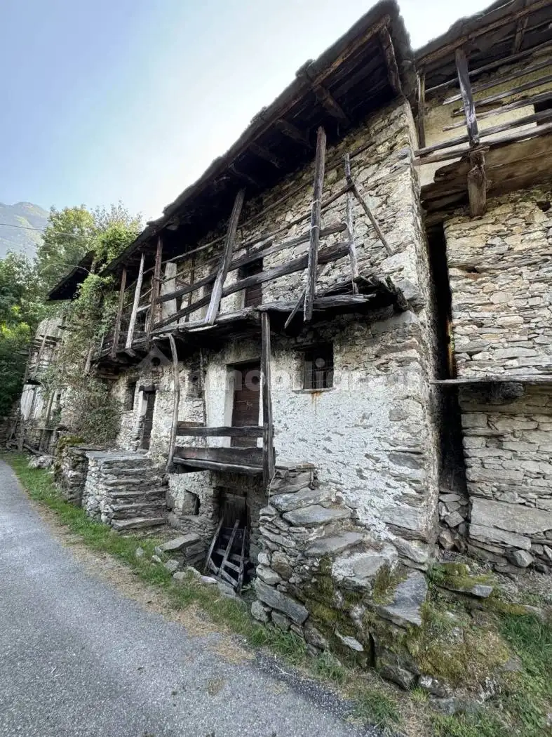 Rustico - Casale in vendita a Samolaco