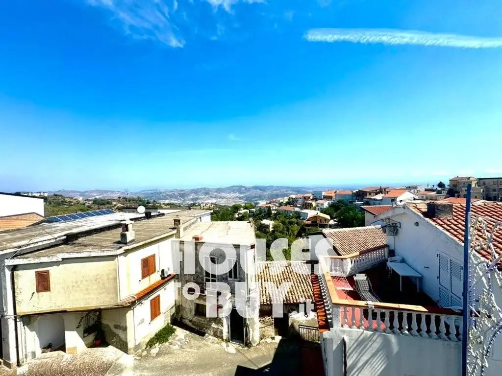 Appartamento in vendita a Carfizzi