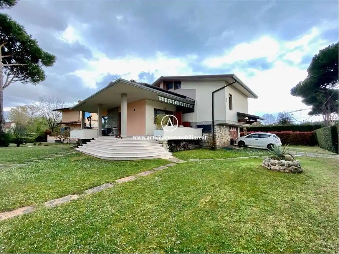 Villa in affitto a Pietrasanta