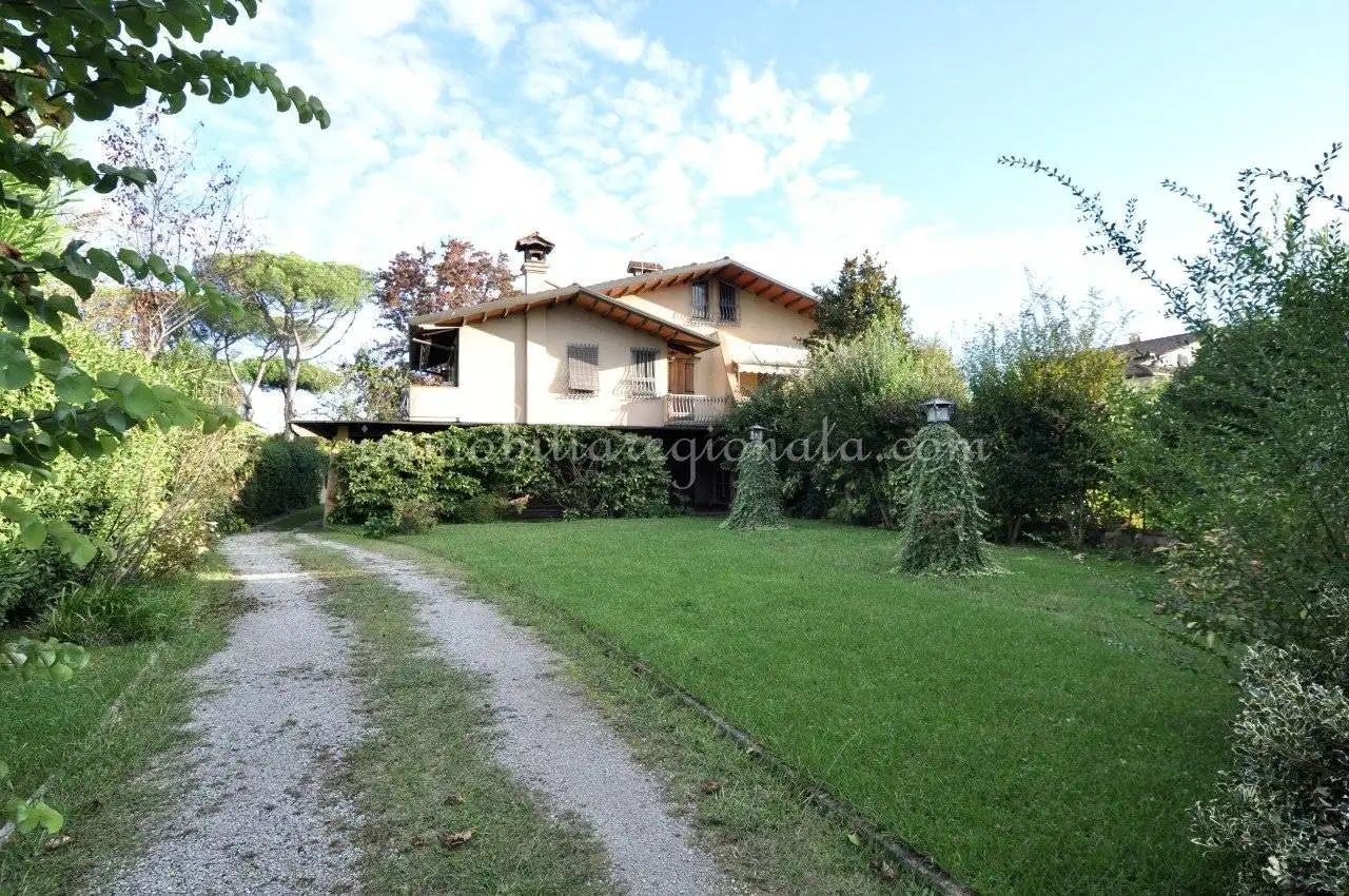 Villa in affitto a Forte dei Marmi