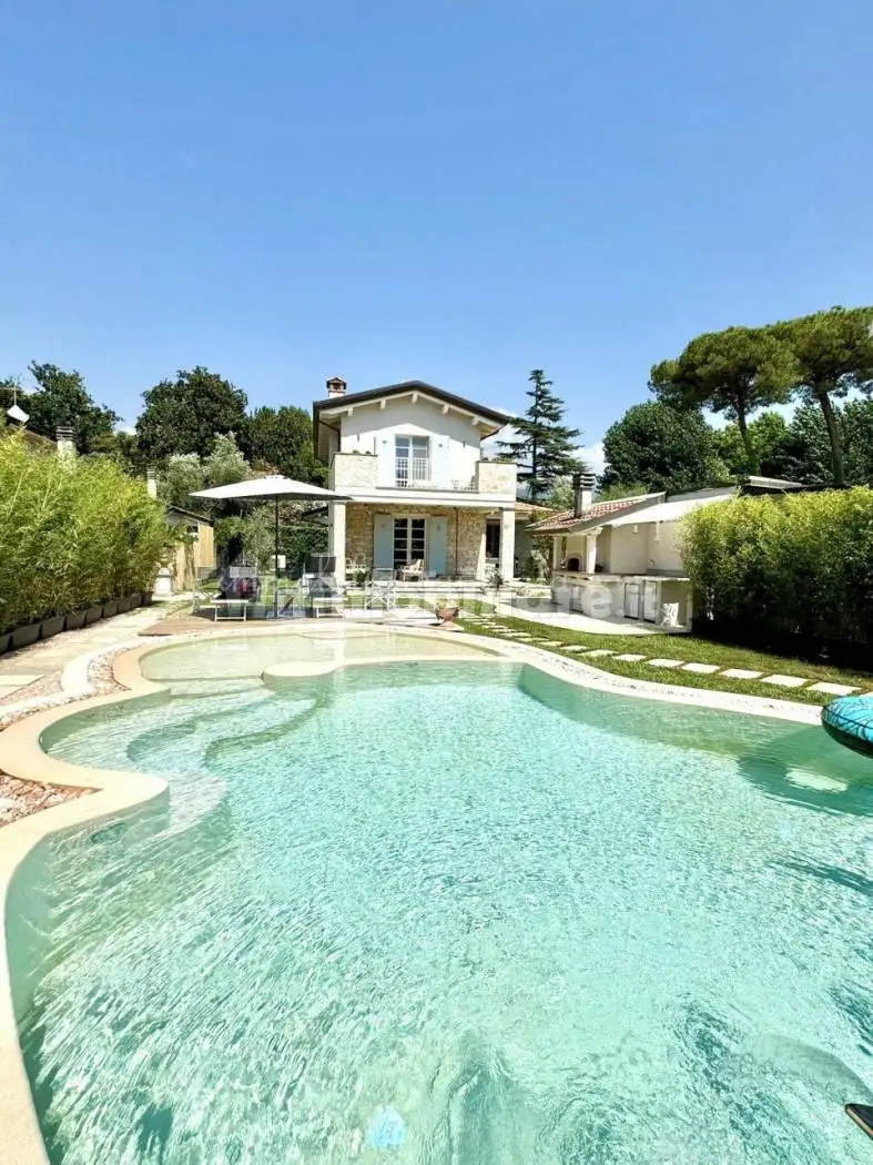Villa in affitto a Forte dei Marmi