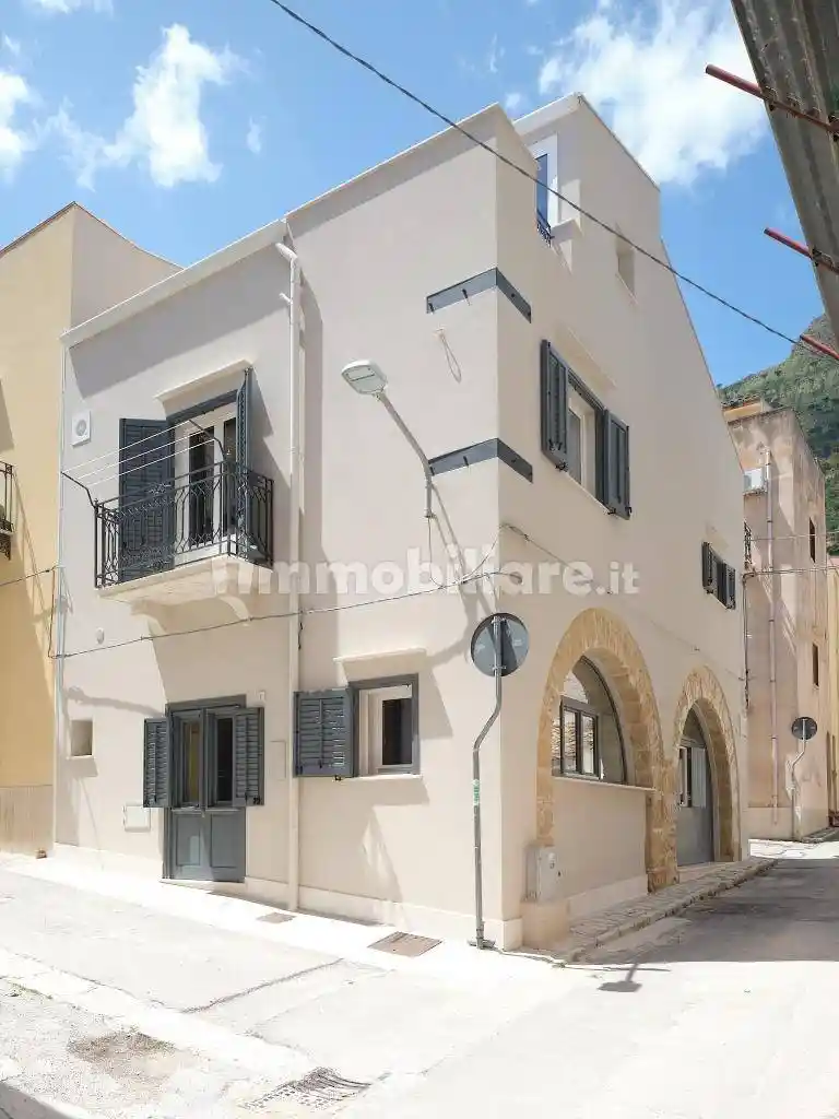 Casa indipendente in vendita a Castellammare del Golfo