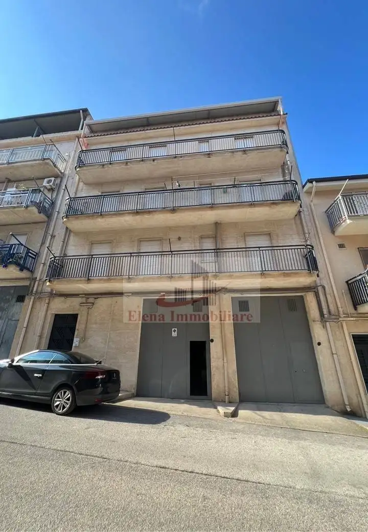 Palazzo - Edificio in vendita a Alcamo
