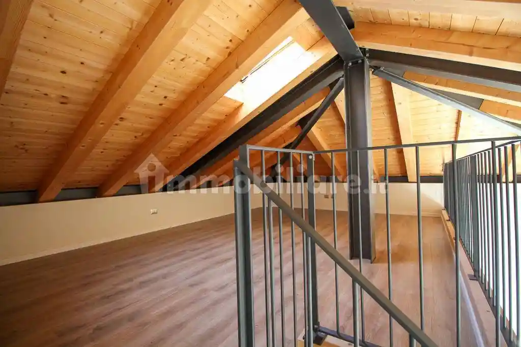 Palazzo - Edificio in vendita a Vittorio Veneto