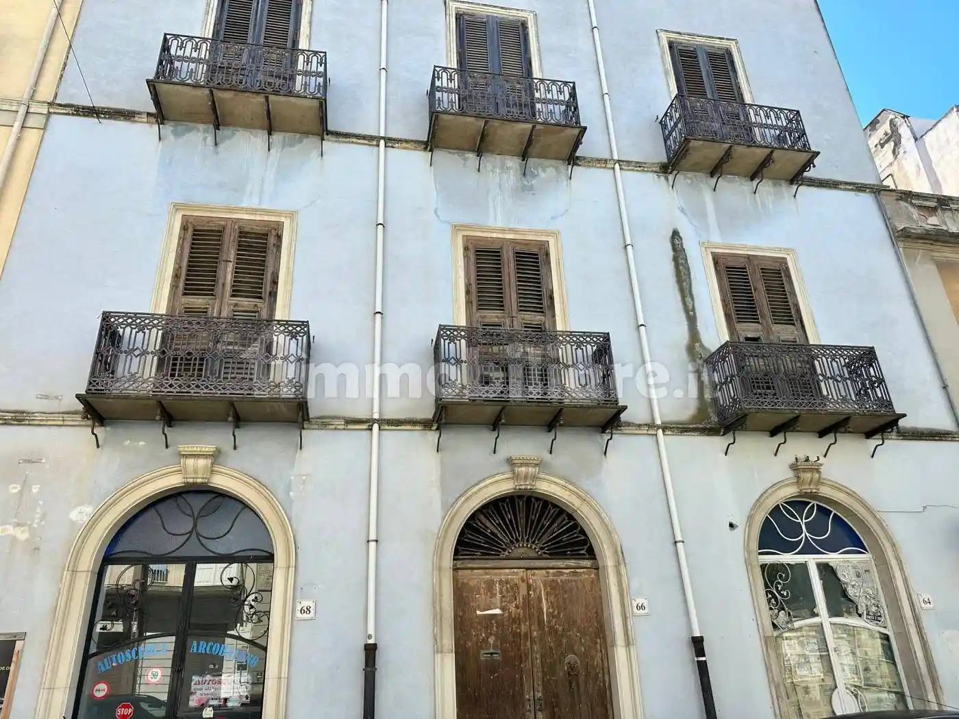 Palazzo - Edificio in vendita a Barcellona Pozzo di Gotto