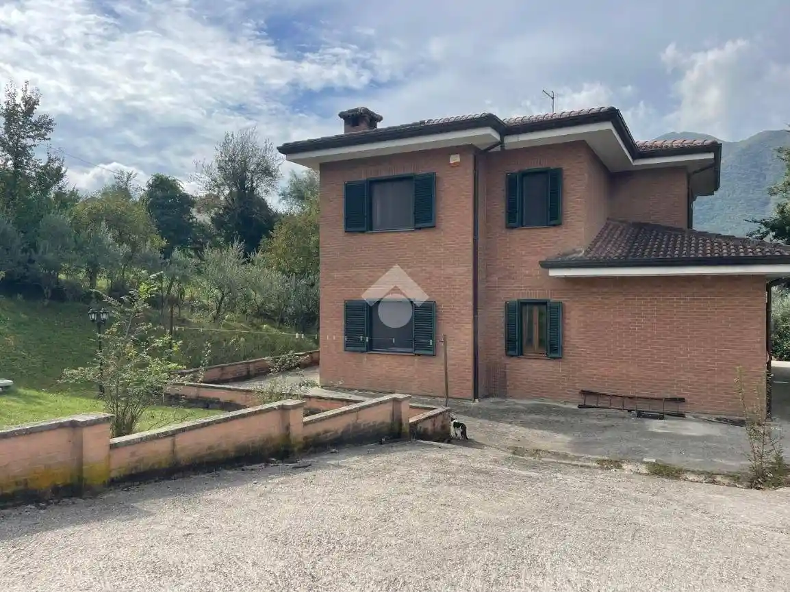 Villa in vendita a Atina