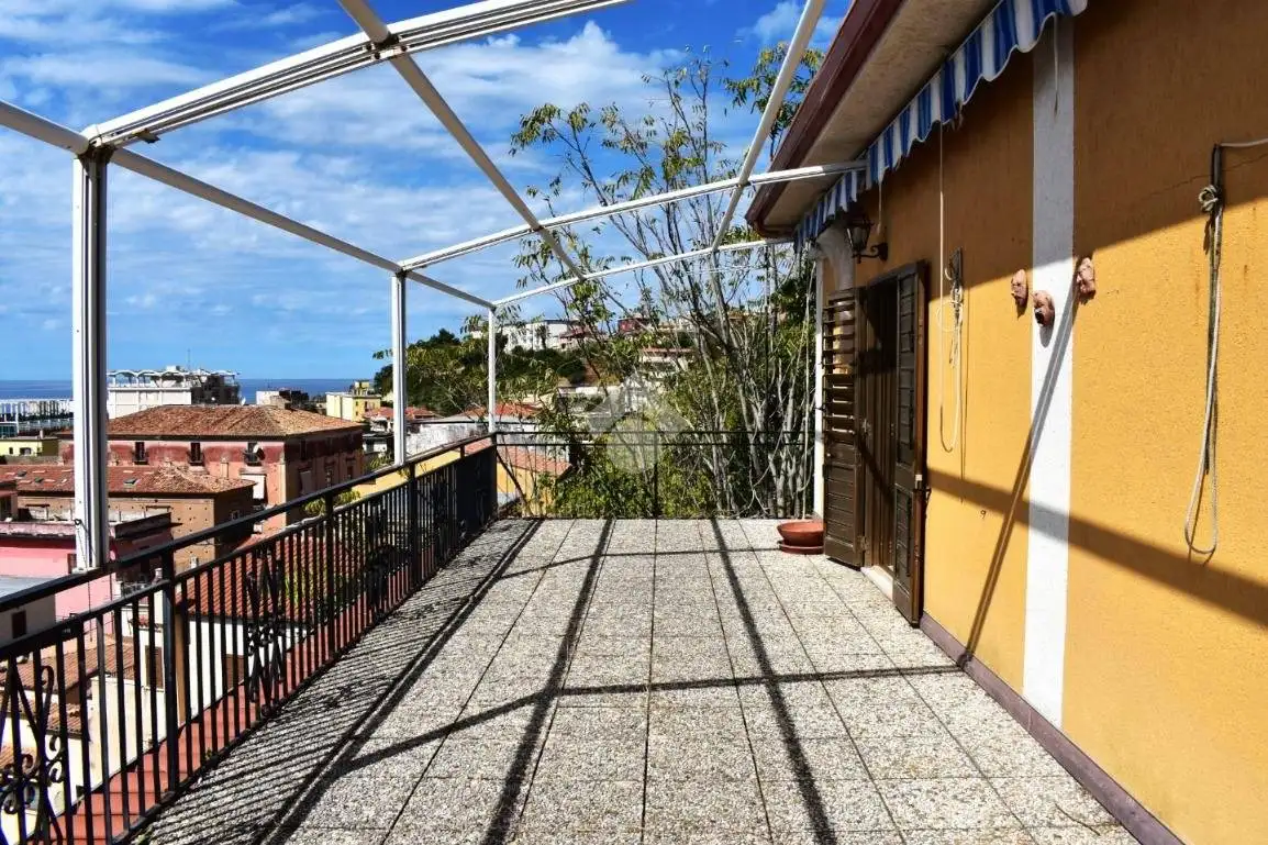 Appartamento in vendita a Paola