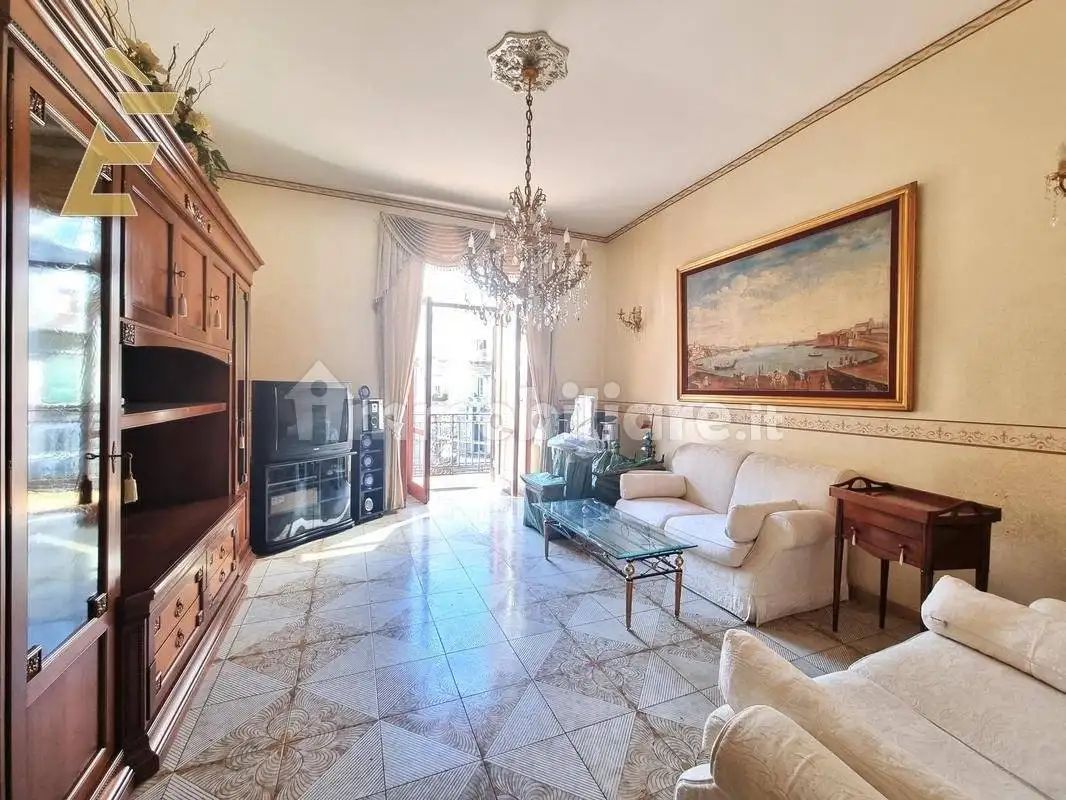 Appartamento in vendita a Napoli